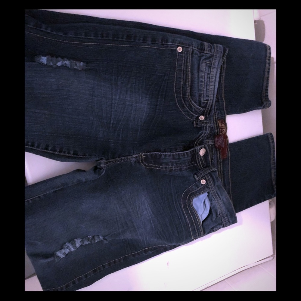 Women’s skinny leg jeans